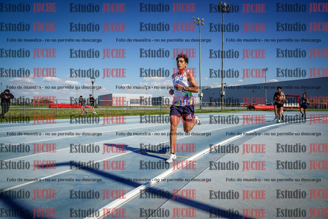 Fotos de los 5000 m llanos de mujeres y varones