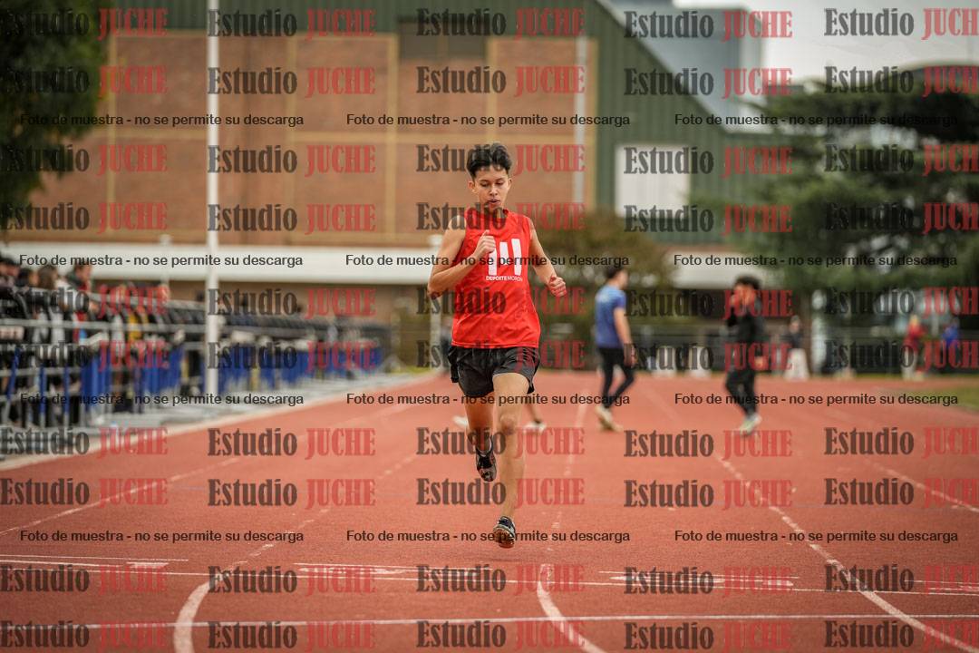 Fotos de los 400 m llanos de varones