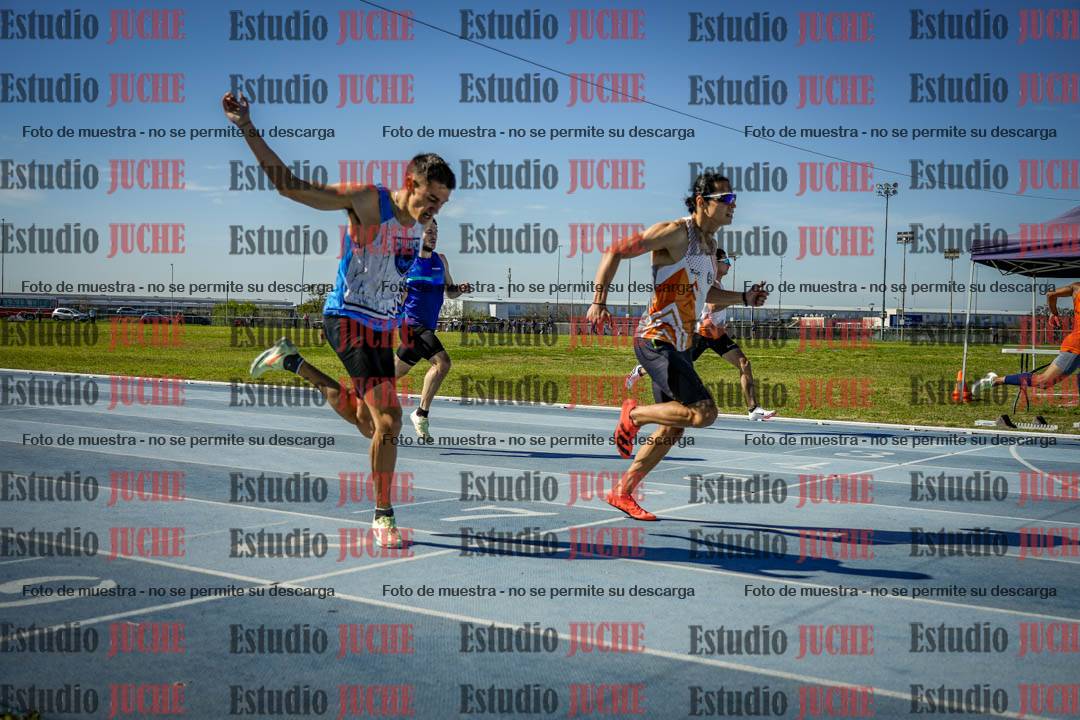 Fotos de los 400 m llanos de varones
