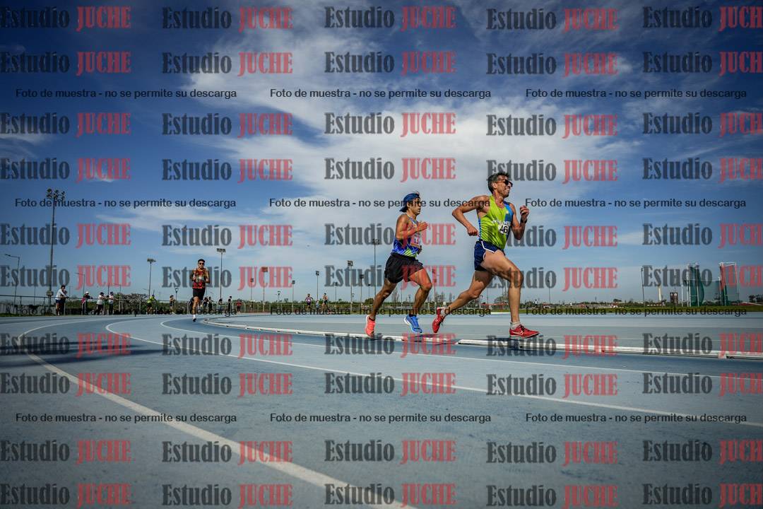 Fotos de los 3000 m llanos de varones