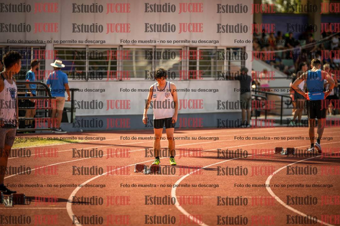 Fotos de los 400 m llanos de varones