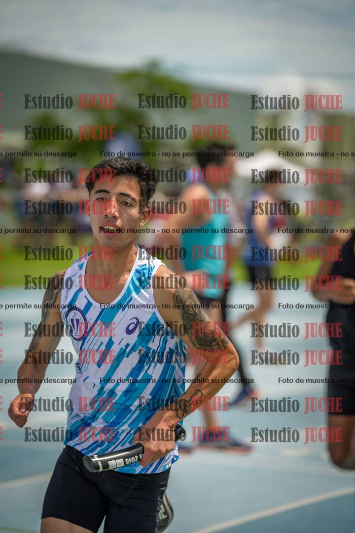 Fotos durante el transcurso de los relevos 20' para running teams - serie 2