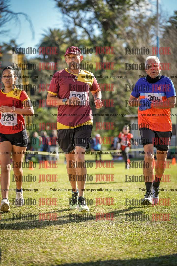 Fotos de la llegada del cross de 1500 m