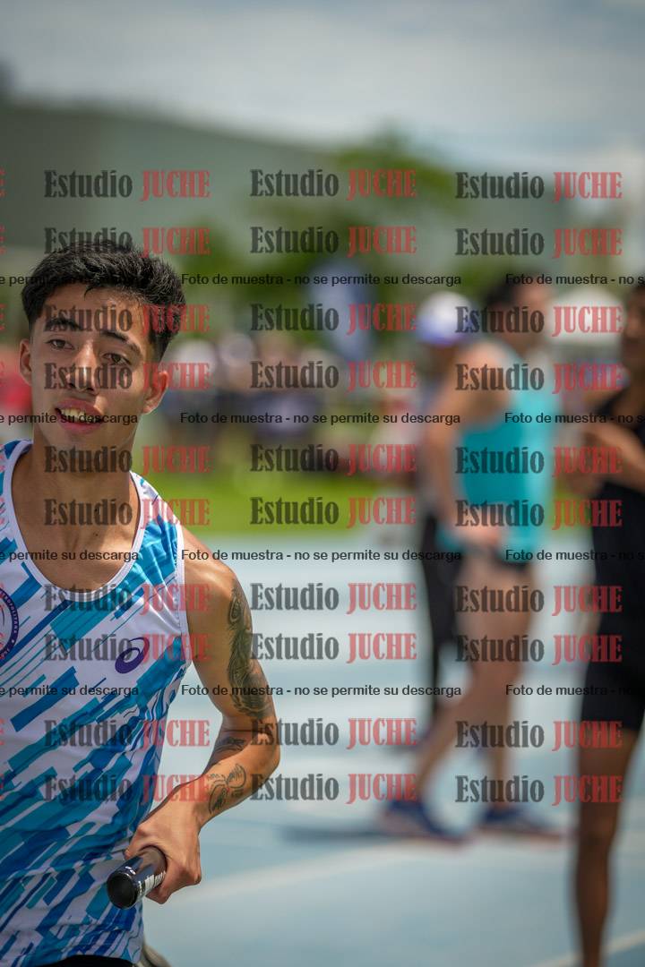 Fotos durante el transcurso de los relevos 20' para running teams - serie 2