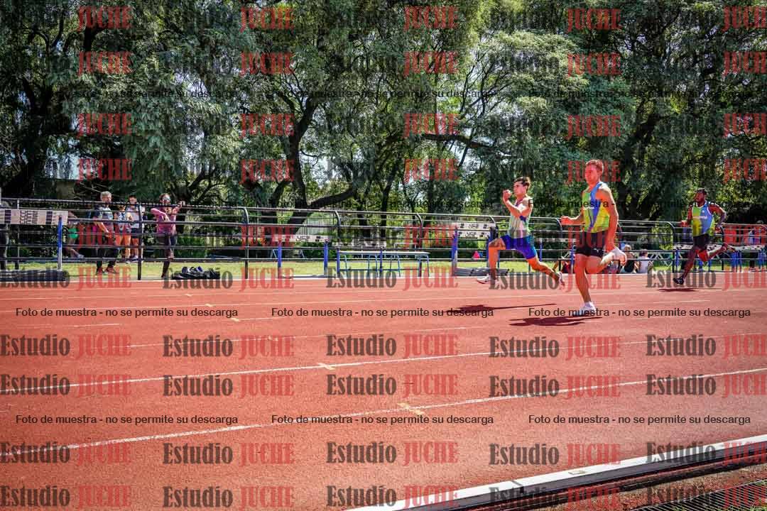 Fotos de los 100 m llanos de varones