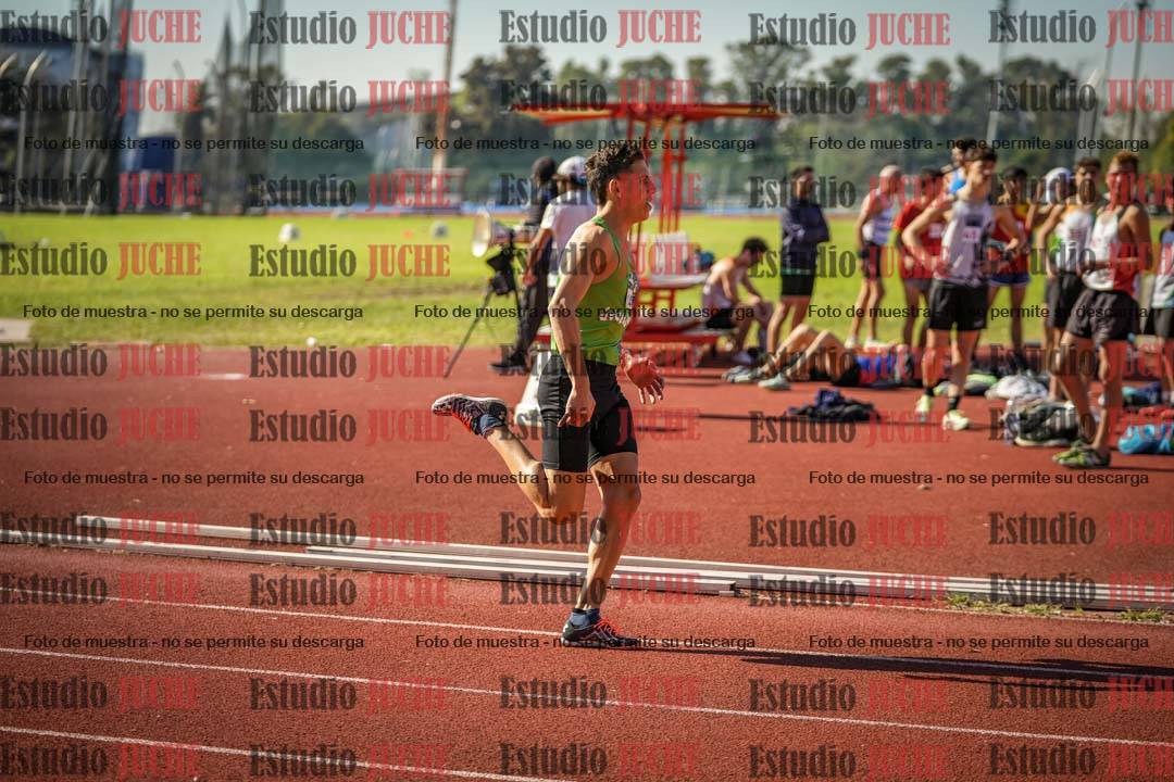 Fotos de los 800 m llanos de varones