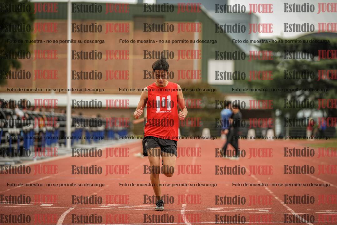 Fotos de los 400 m llanos de varones