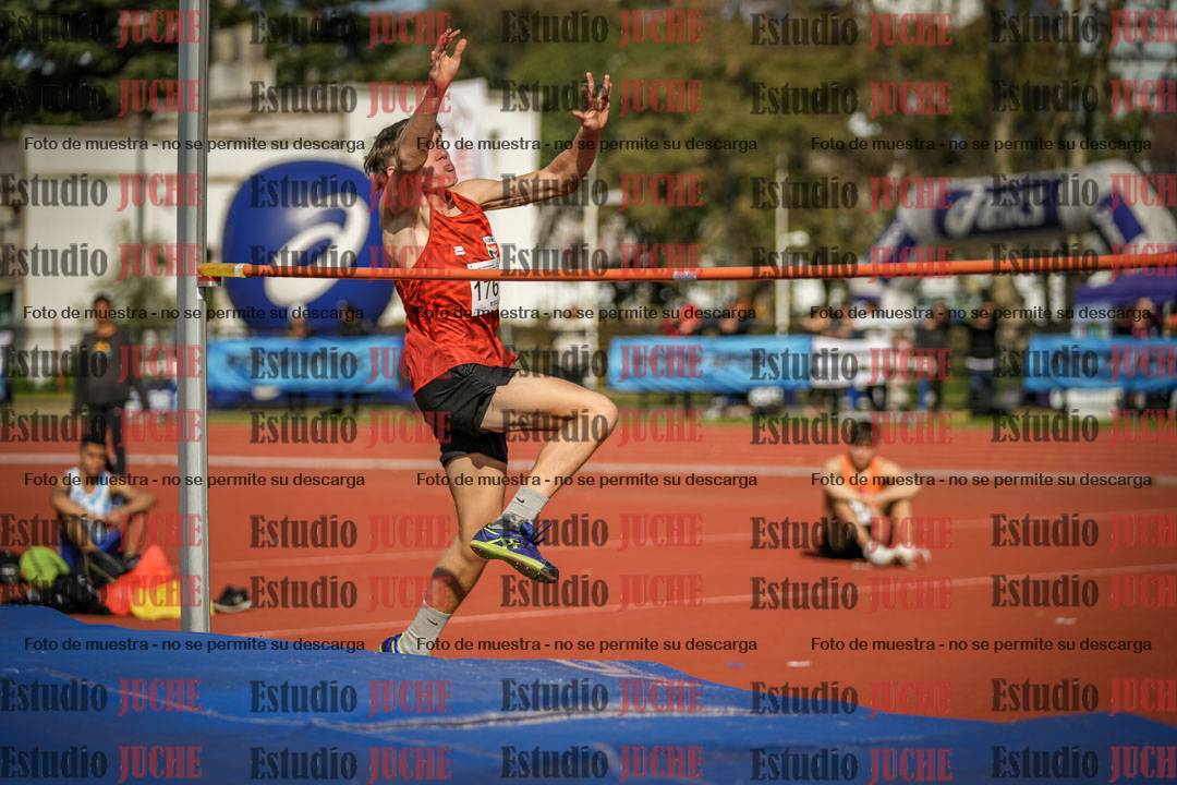 Fotos del salto en alto de varones