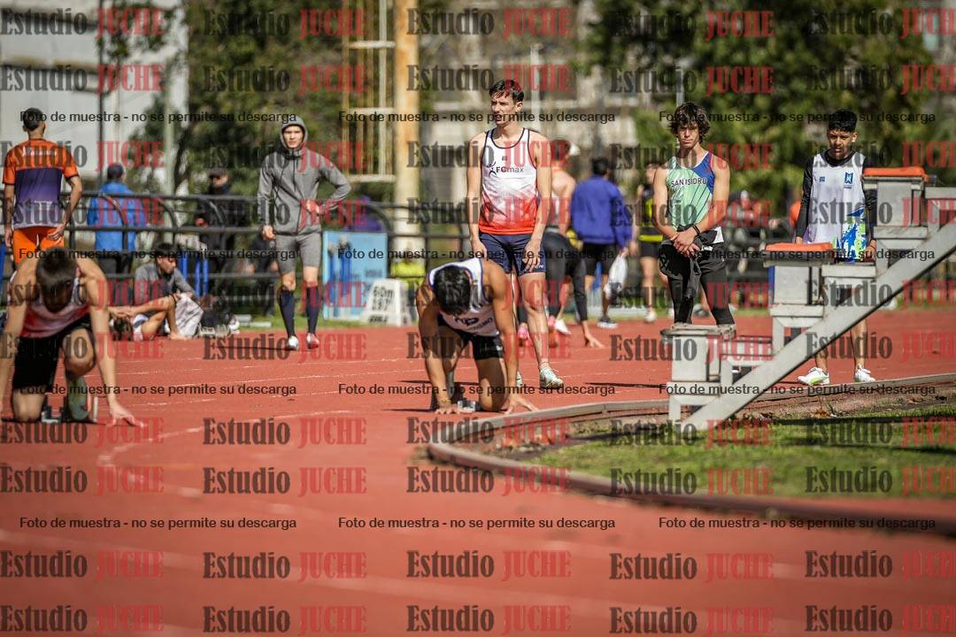 Fotos de los 200 m llanos de varones