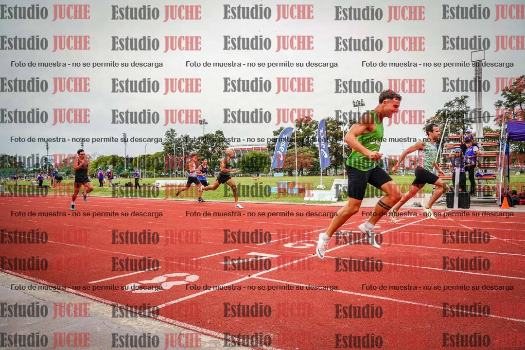 Fotos de los 400 m llanos de varones