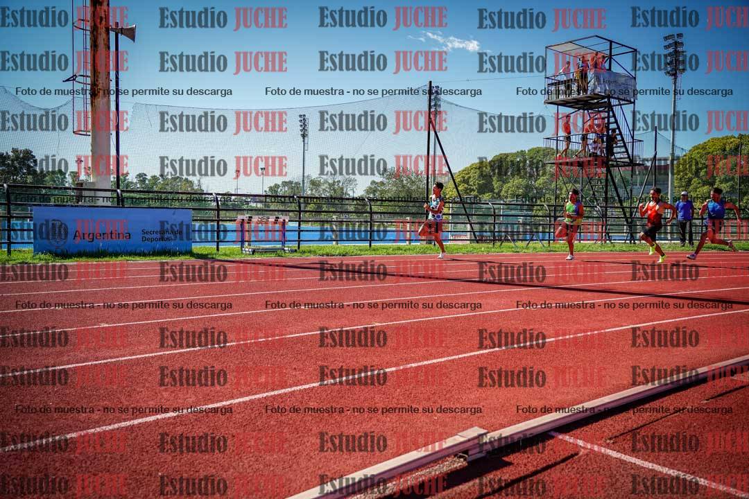 Fotos de los 200 m llanos de varones