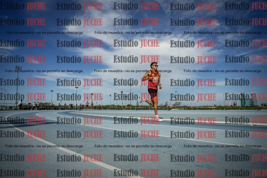 Fotos de los 3000 m llanos de varones