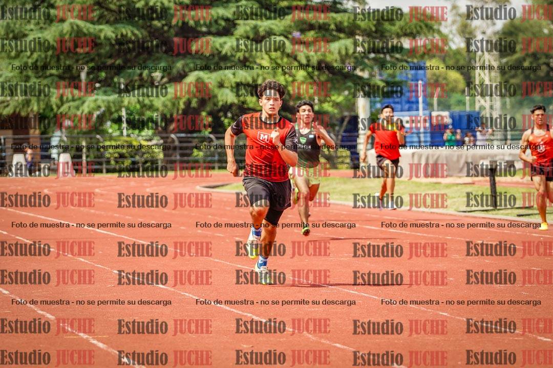 Fotos de los 400 m llanos de varones
