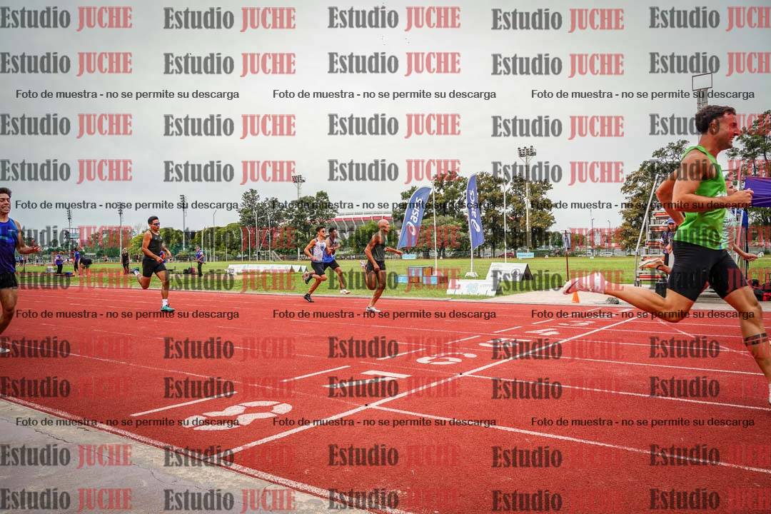 Fotos de los 400 m llanos de varones
