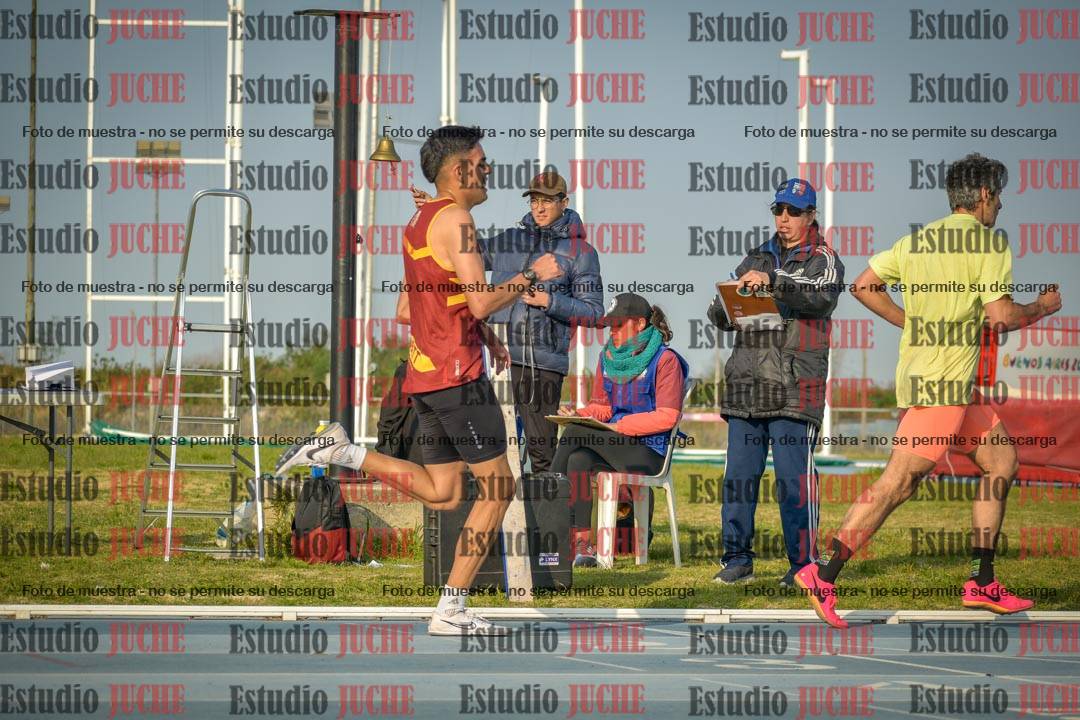 Fotos de los 3000 m llanos de varones