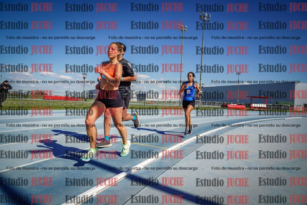 Fotos de los 5000 m llanos de mujeres y varones