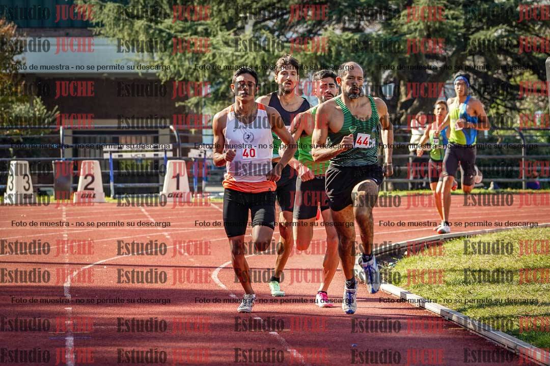 Fotos de los 800 m llanos de varones