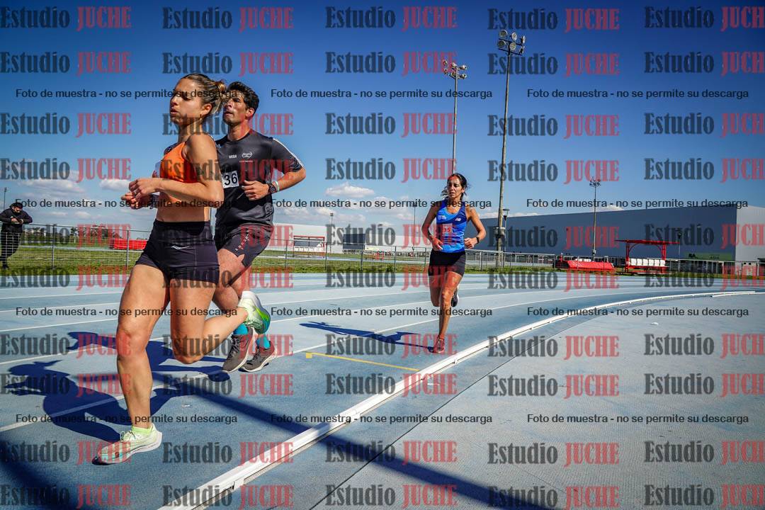 Fotos de los 5000 m llanos de mujeres y varones