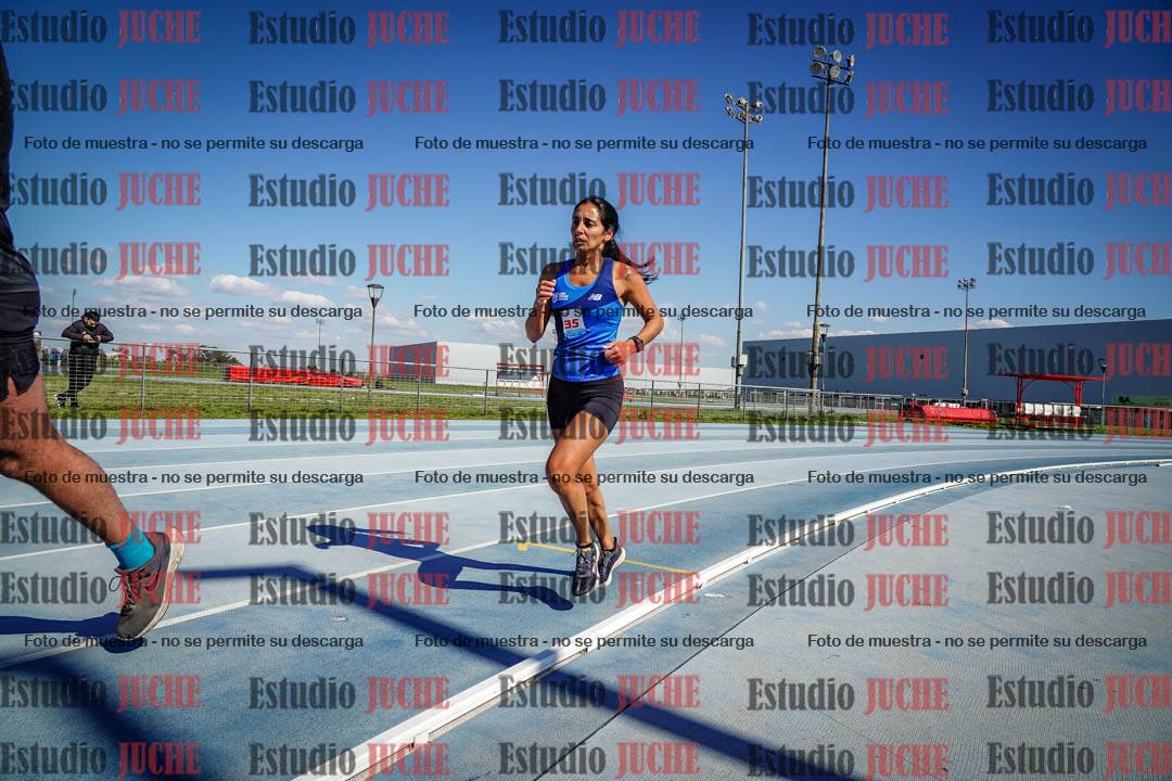 Fotos de los 5000 m llanos de mujeres y varones