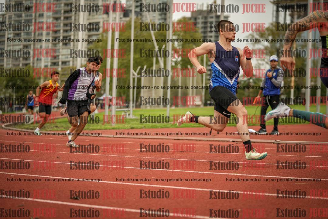Fotos de los 200 m llanos de varones