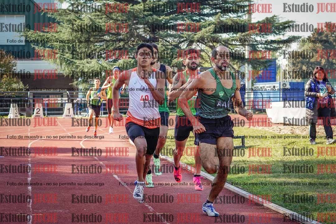 Fotos de los 800 m llanos de varones