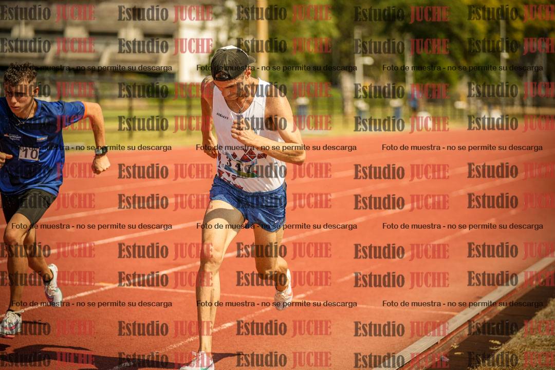 Fotos de los 3000 m con obstáculos de varones