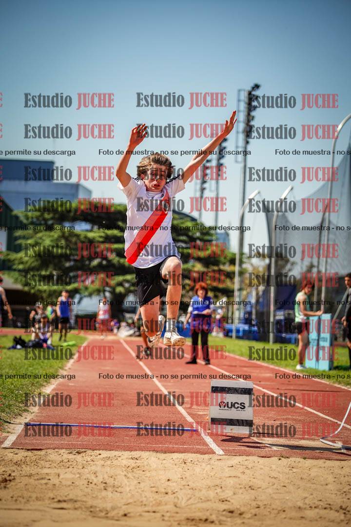 Fotos del salto en largo de varones - (incluye octatlón)