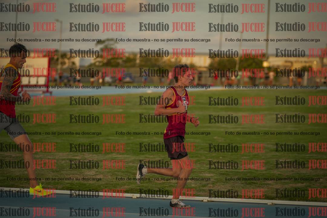 Fotos de los 3000 m llanos de varones