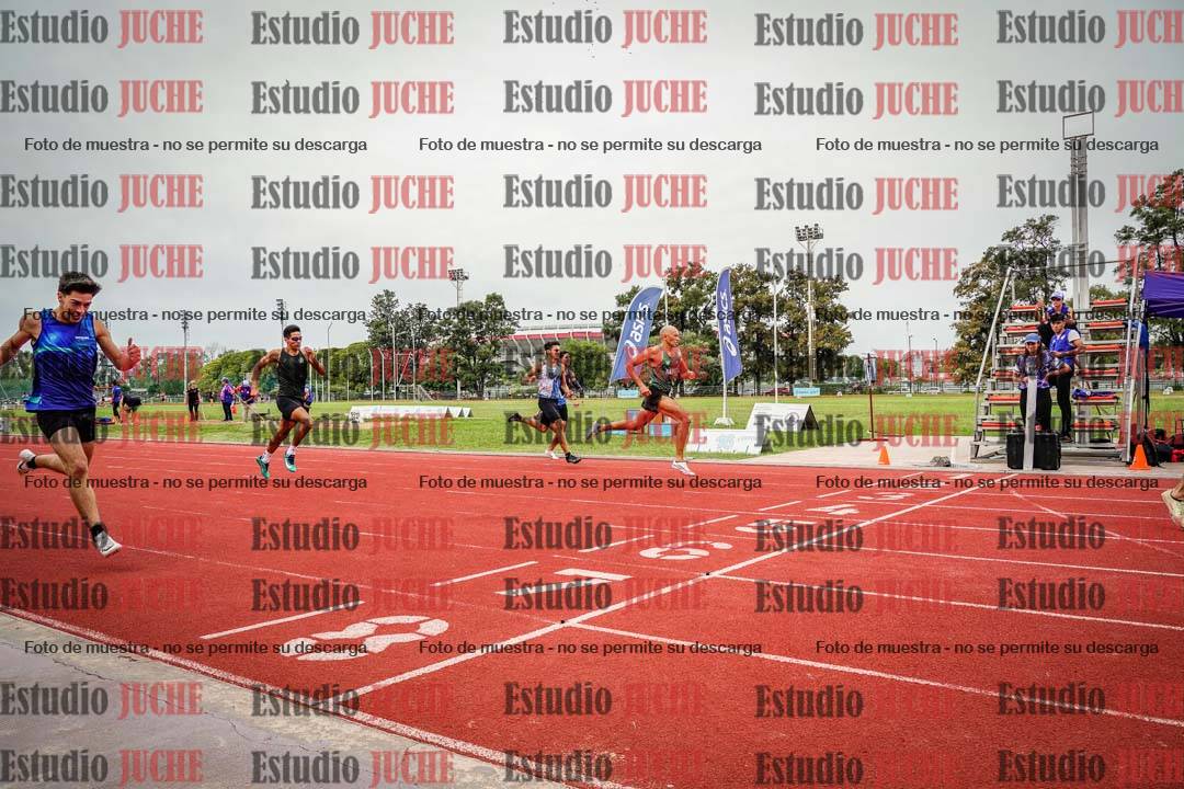 Fotos de los 400 m llanos de varones
