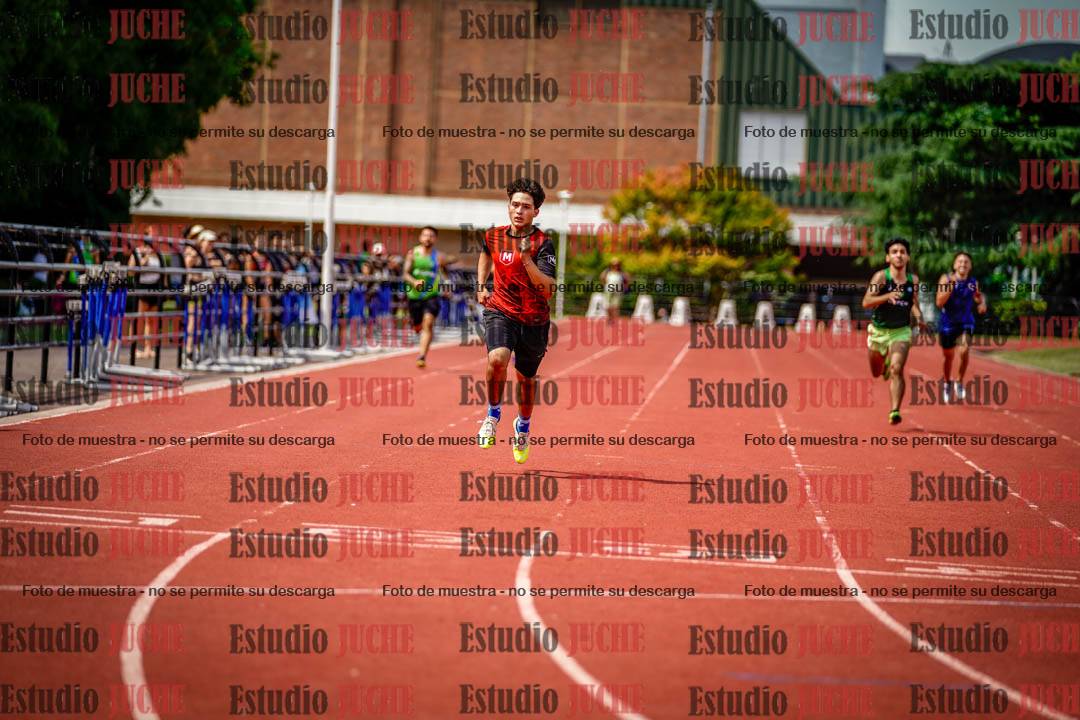 Fotos de los 400 m llanos de varones