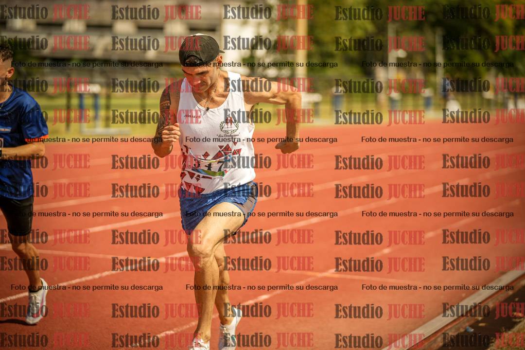 Fotos de los 3000 m con obstáculos de varones