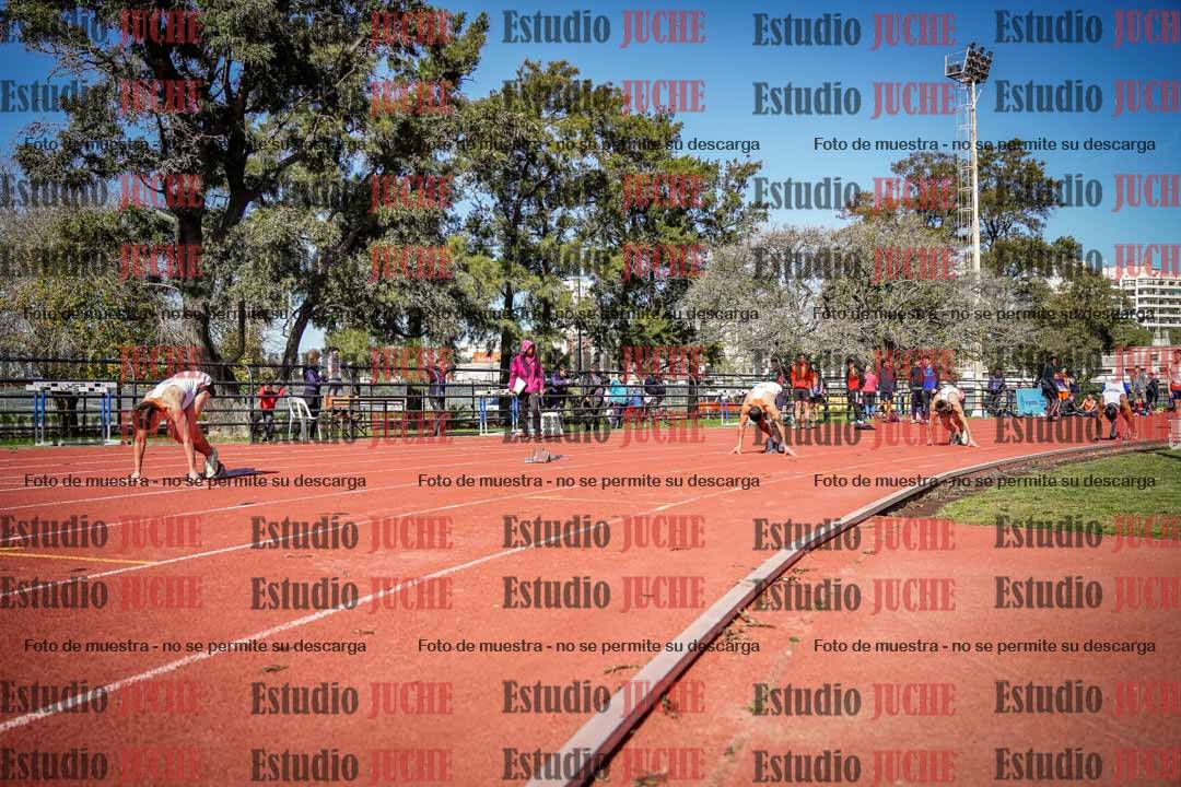 Fotos de los 200 m llanos de varones