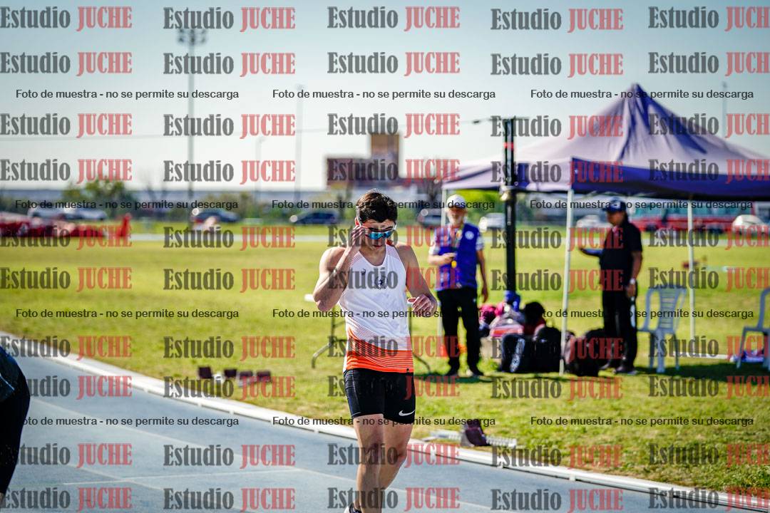 Fotos de los 400 m llanos de varones