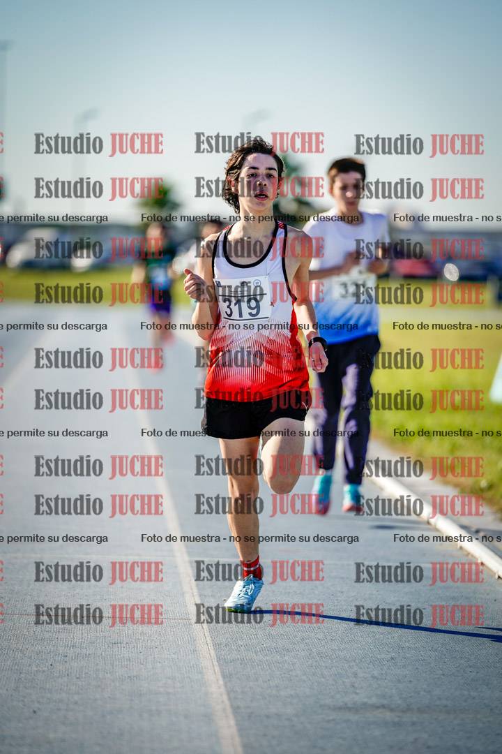 Fotos de los 2000 m llanos de varones