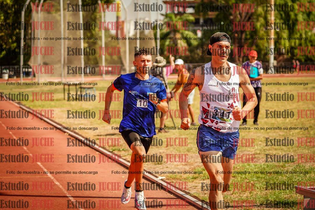 Fotos de los 3000 m con obstáculos de varones