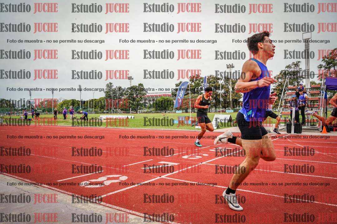 Fotos de los 400 m llanos de varones