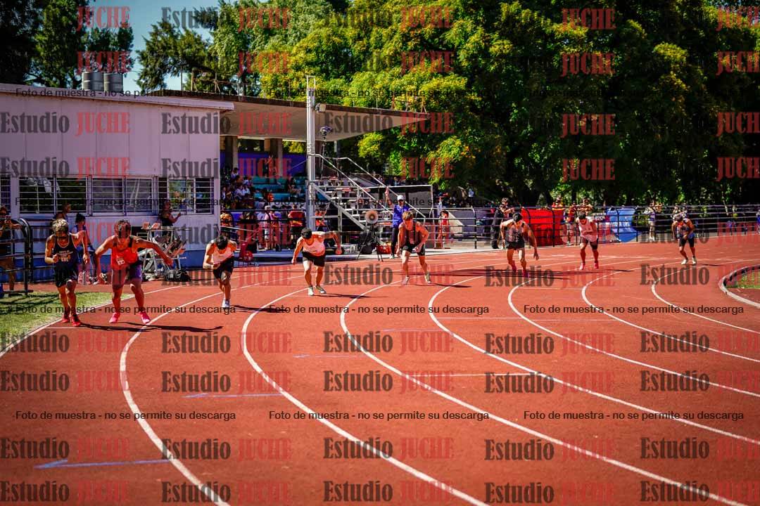 Fotos de los 800 m llanos de varones