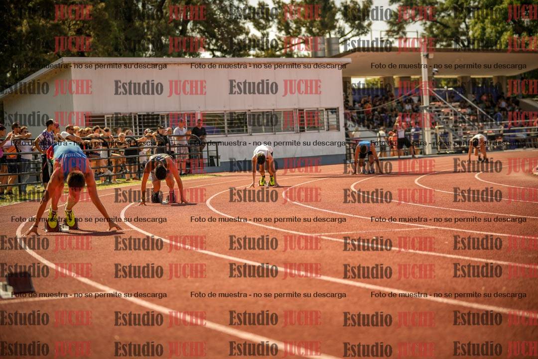 Fotos de los 400 m llanos de varones