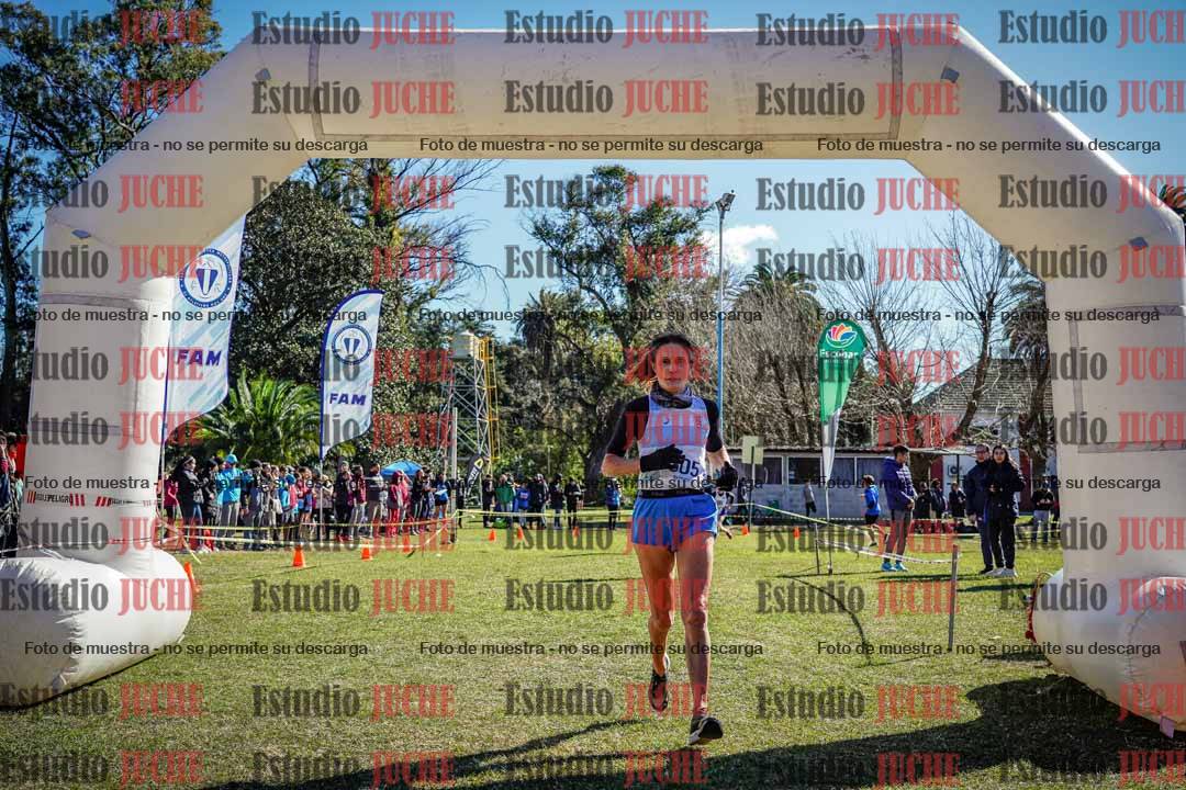 Fotos de la llegada del cross de 1500 m