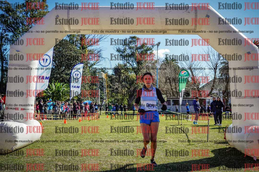 Fotos de la llegada del cross de 1500 m