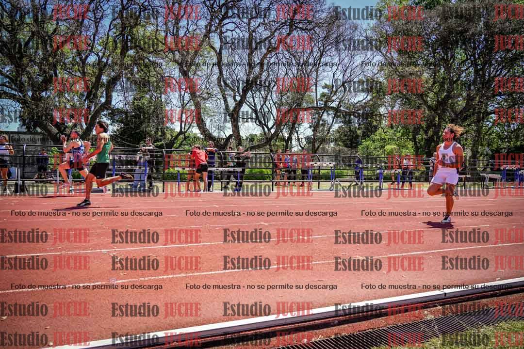 Fotos de los 100 m llanos de varones