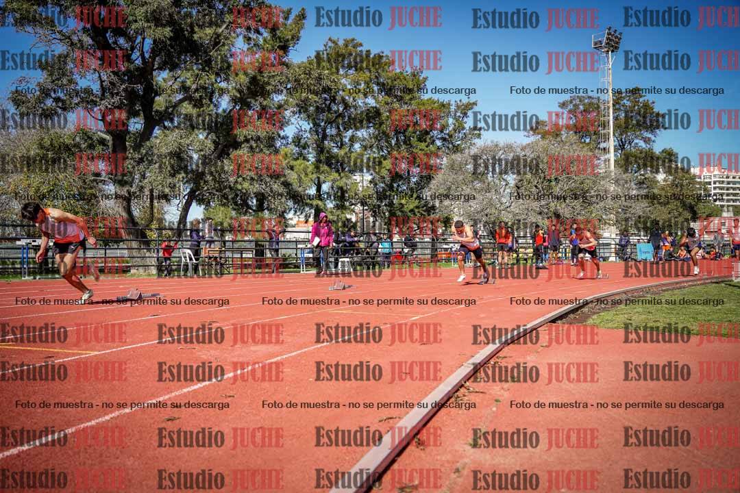 Fotos de los 200 m llanos de varones
