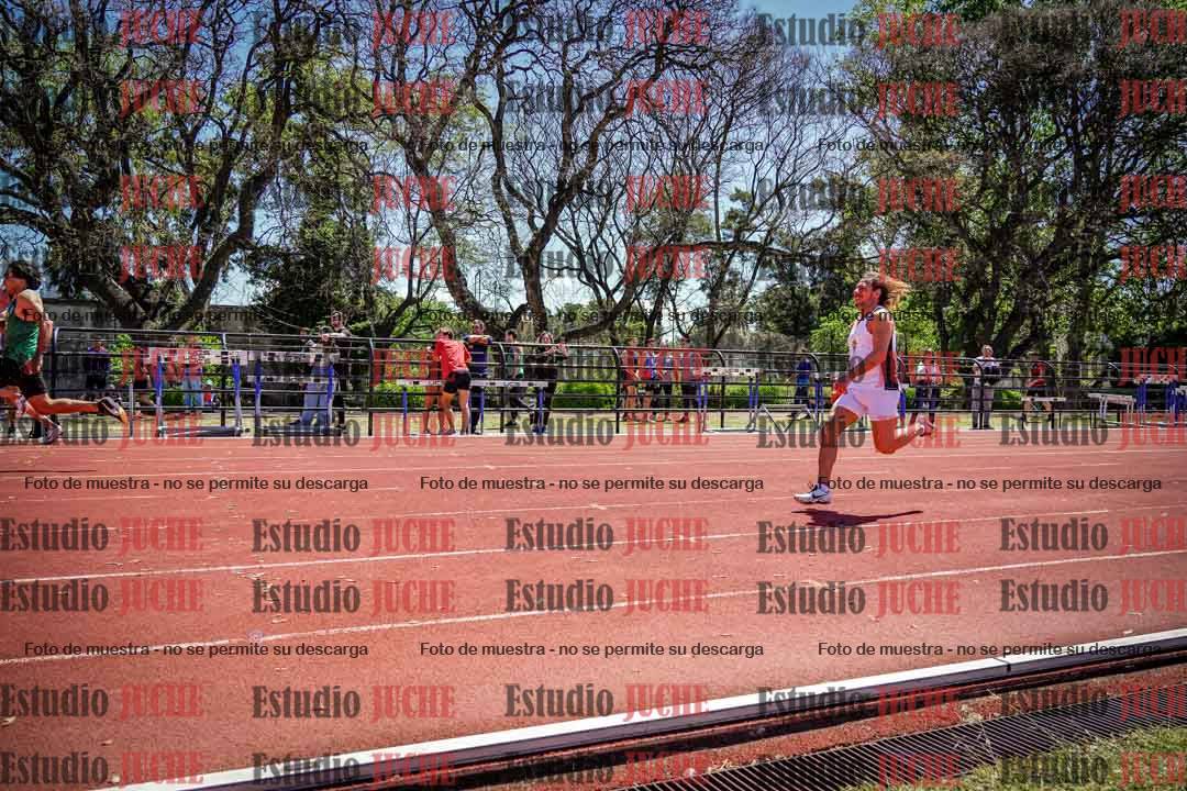 Fotos de los 100 m llanos de varones