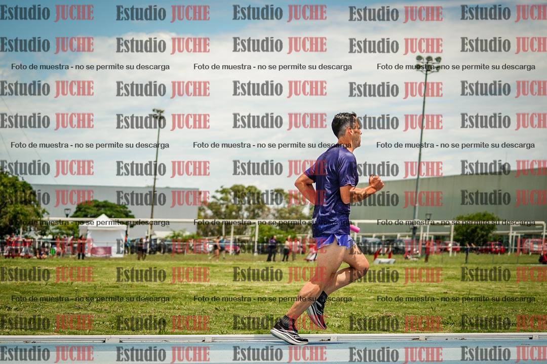 Fotos durante el transcurso de los relevos 20' para running teams - serie 2