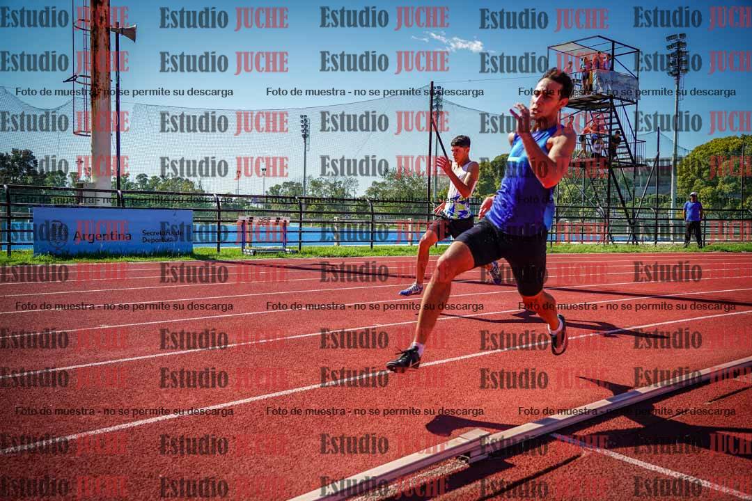 Fotos de los 200 m llanos de varones