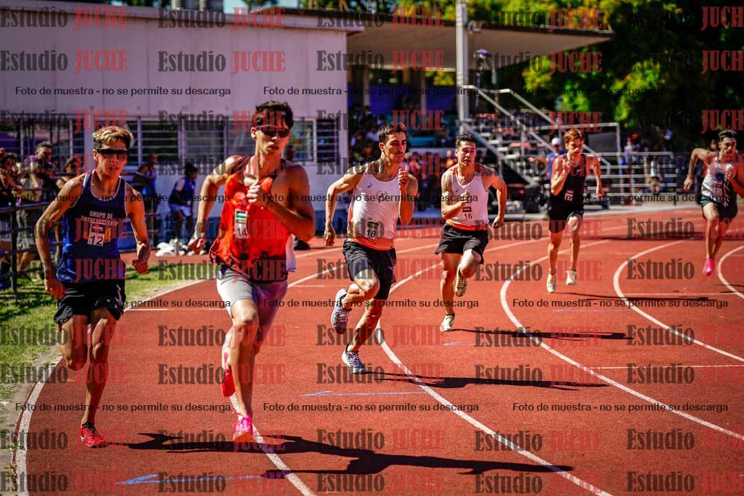 Fotos de los 800 m llanos de varones