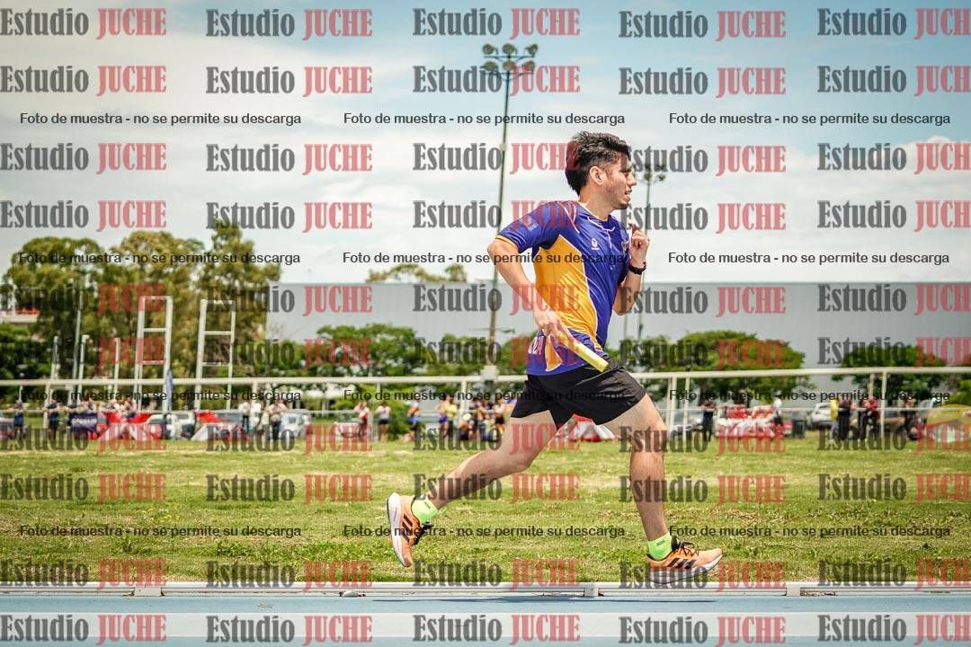 Fotos durante el transcurso de los relevos 20' para running teams - serie 2