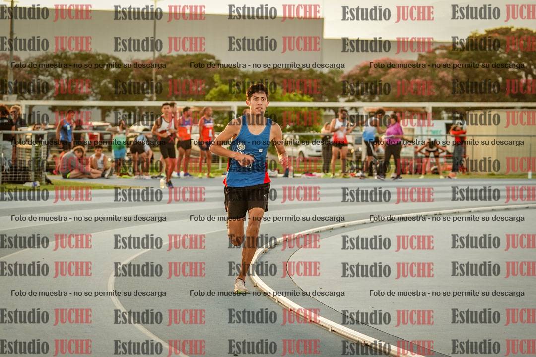 Fotos de los 3000 m llanos de varones