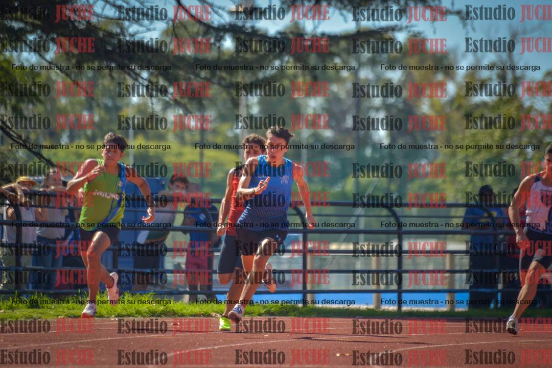 Fotos de los 200 m llanos de varones