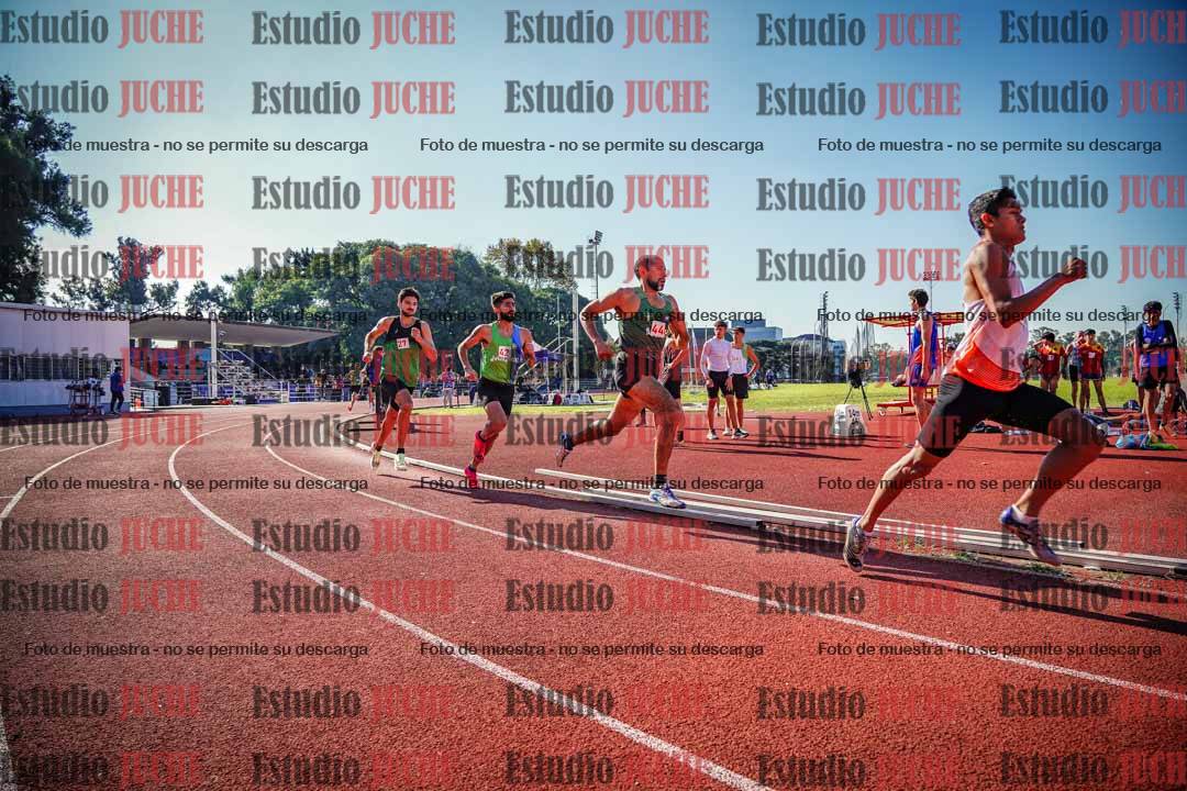 Fotos de los 800 m llanos de varones